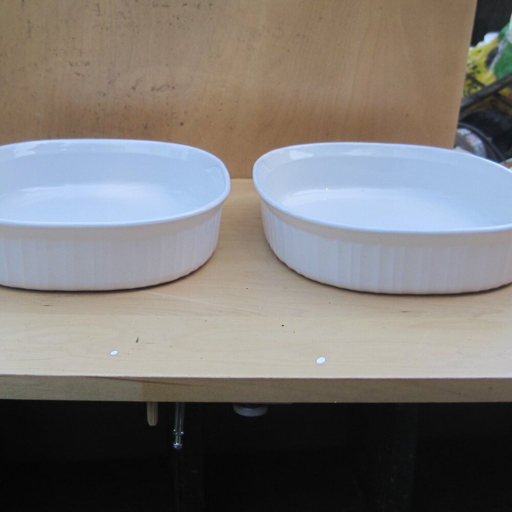 Two (2) French White 2.8 liter. Oval Corning Ware Casserole Dishes F-2-B No Lids
